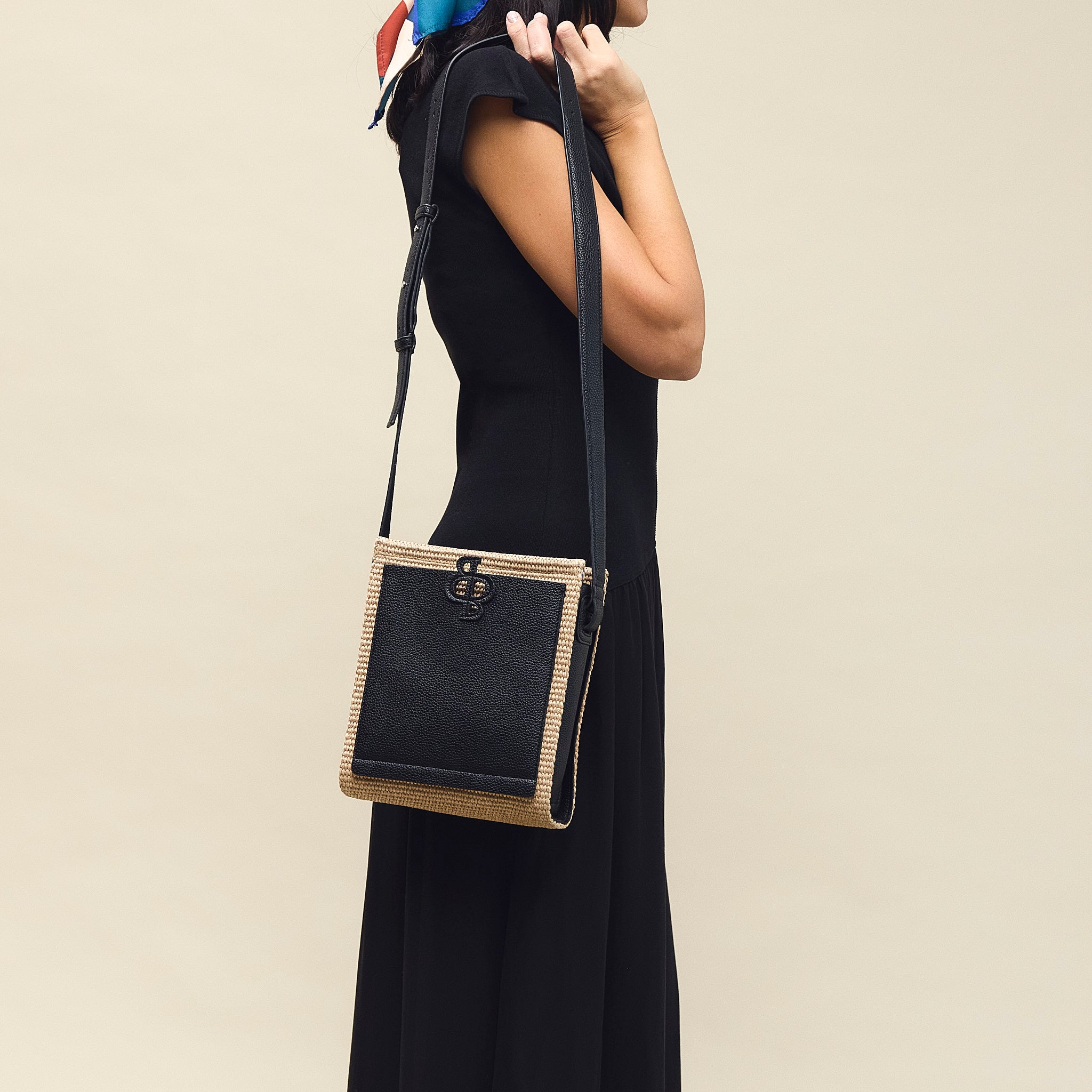 Happy Mini.04 Crossbody Bag Black straw