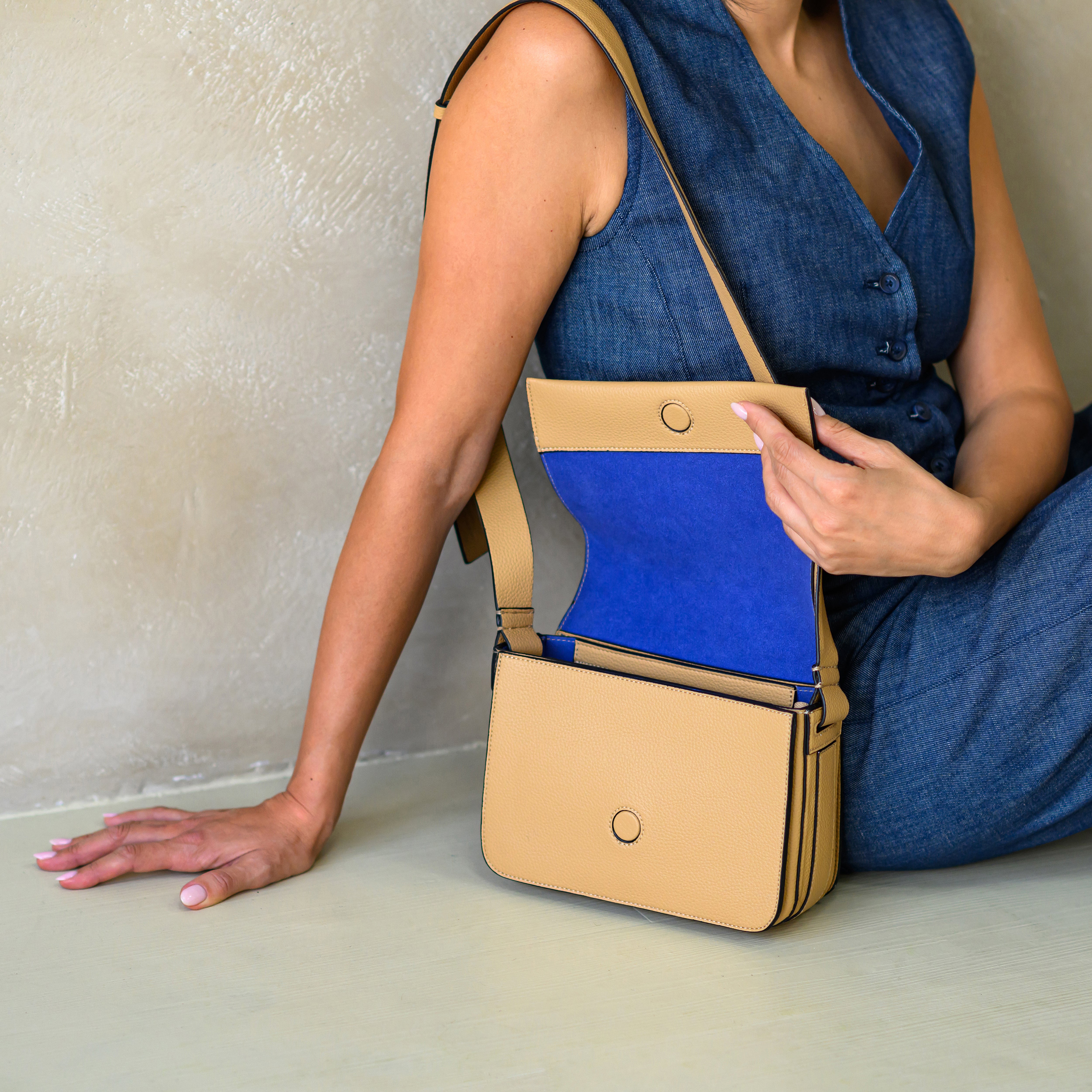 Farah.24 Crossbody Bag Camel